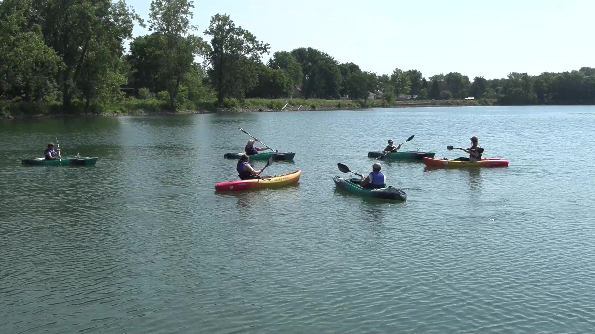 Beginners Learn Kayaking Basics Through Metro Park District Program